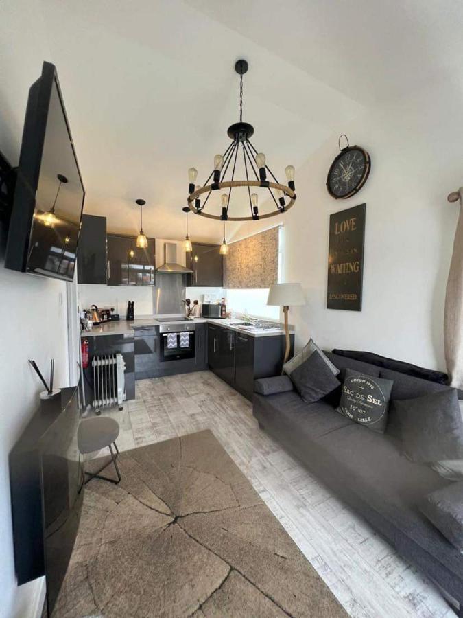 Stunning One Bed Modern & Contemporary Chalet Bridlington Exterior photo
